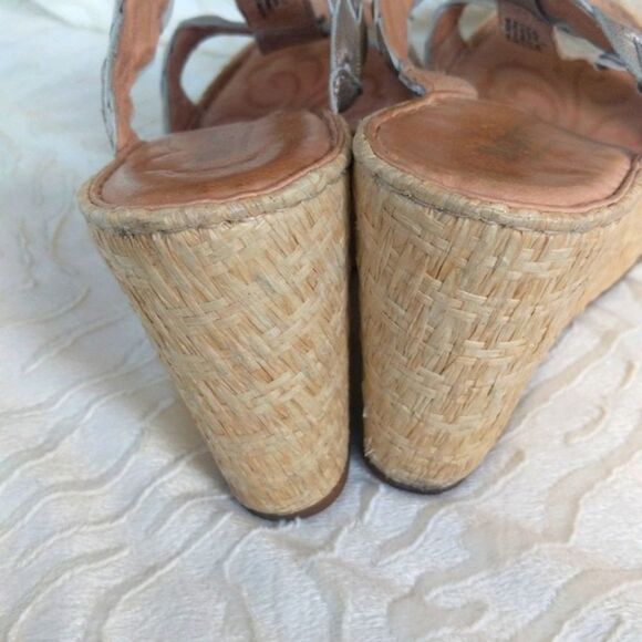 Born Barstow Platform- Metallic Wedge Sandal - Picture 7 of 14